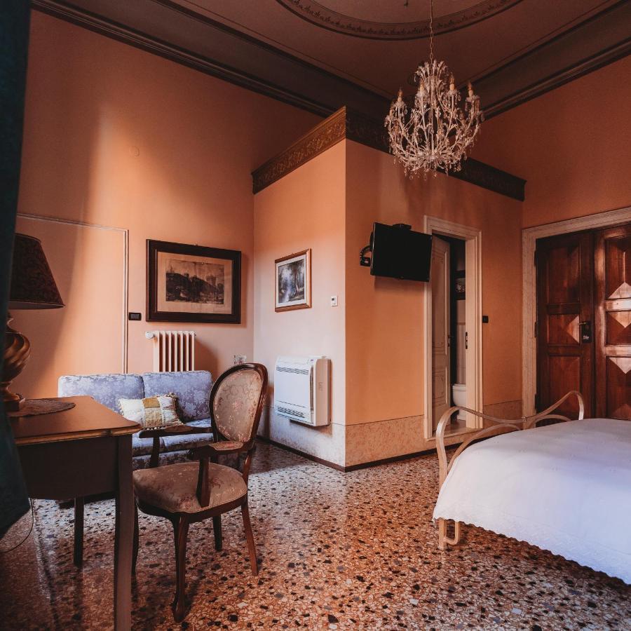 Salotto Delle Arti Hotel Modena Eksteriør billede